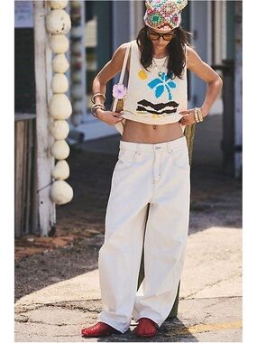 BDG White High Rise Extreme Baggy Jeans Size 28